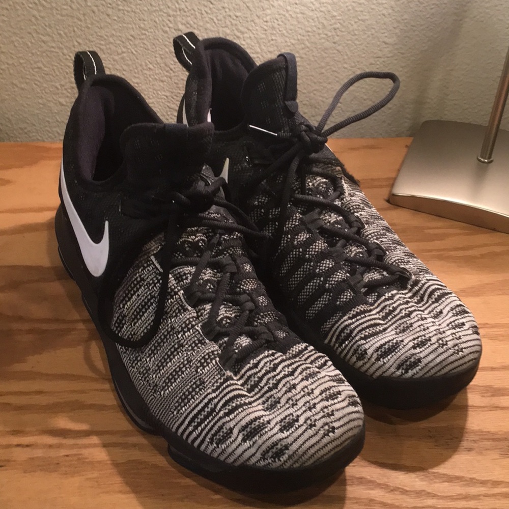 2016 Nike Zoom KD 9s Black and White 843392-010